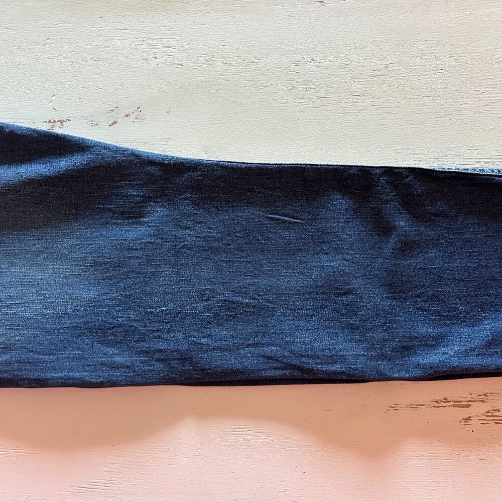 SOLD Levi's Men's 505 Regular Fit Denim Jeans - Barely Worn, Medium Wash - Picture 10 of 12